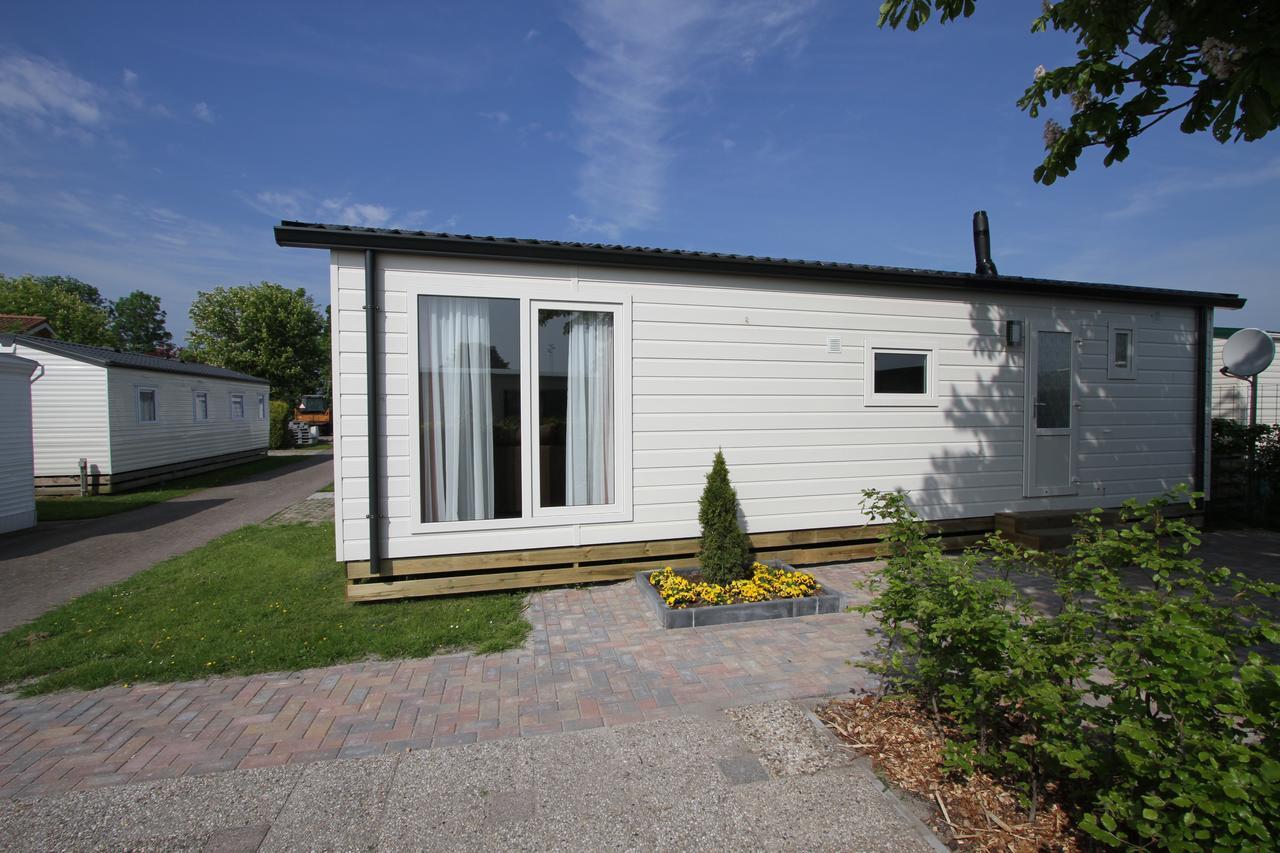 Ijsselmeer-Chalet Nr. 66 Molkwerum Ngoại thất bức ảnh