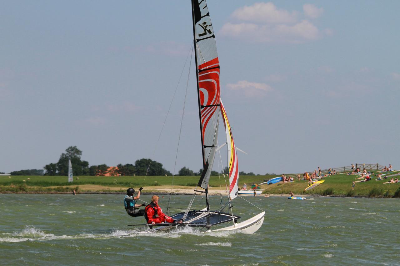 Ijsselmeer-Chalet Nr. 66 Molkwerum Ngoại thất bức ảnh